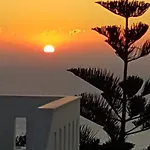 Phaos Santorini 酒店 易莫洛林