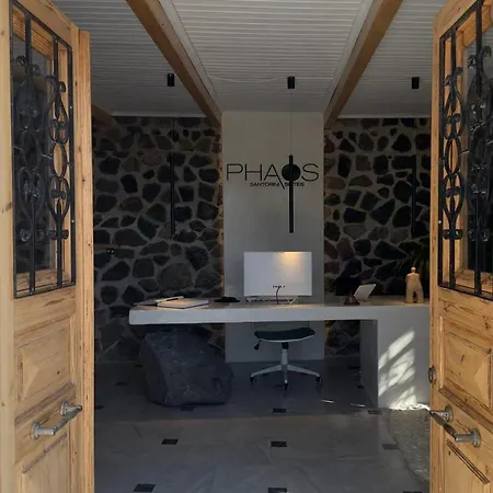 Hotel Phaos Santorini 5*
