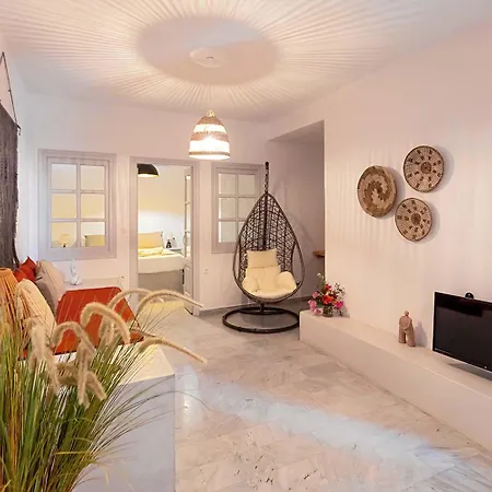 Hotel Phaos Santorini 3*