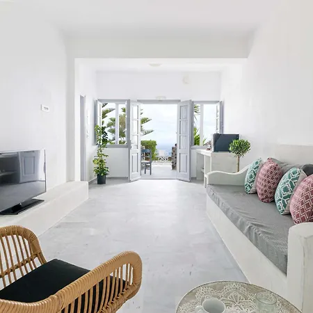 Phaos Santorini Hotel