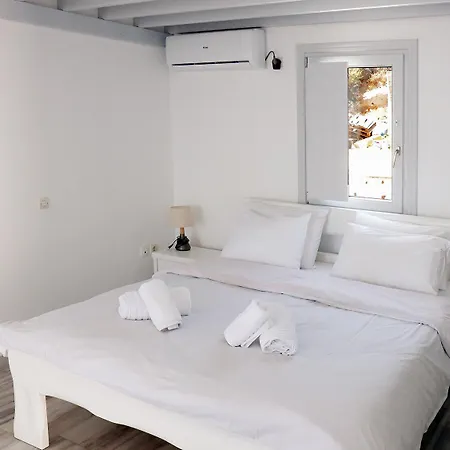 Phaos Santorini