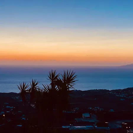 Hotel Phaos Santorini 3*