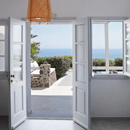 Phaos Santorini Hotel 3*