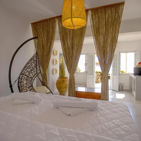 Phaos Santorini Hotel