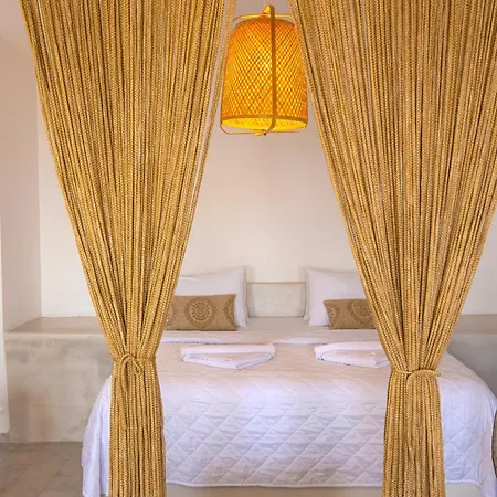 Phaos Santorini