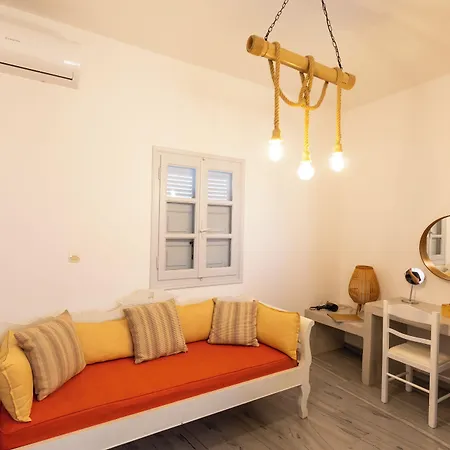 Phaos Santorini ホテル 5*