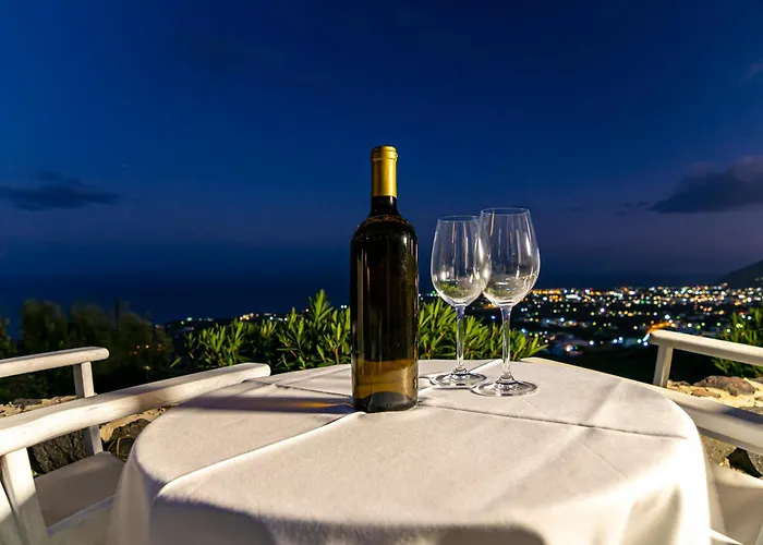 Phaos Santorini Hotel 5*